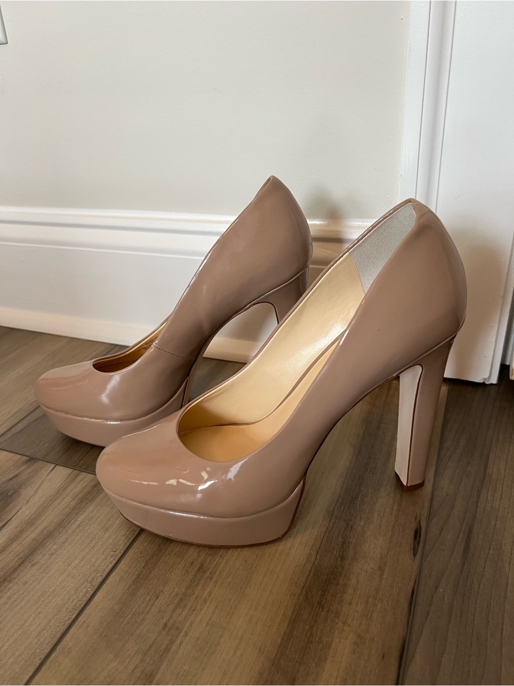 Jessica Simpson Nellah Patent Platform Pumps